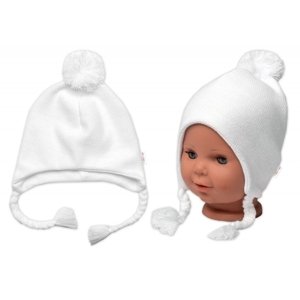 Baby Nellys Pletená čepice s bavlněnou podšívkou, bambulkou a copánky, bílá Velikost koj. oblečení: 56-62 (0-3m)