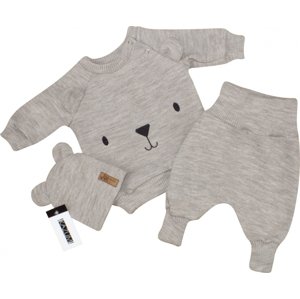 Pletená kojenecká sada 3D Medvídek, svetřík, tepláčky + čepička Kazum, béžová Velikost koj. oblečení: 62 (2-3m)